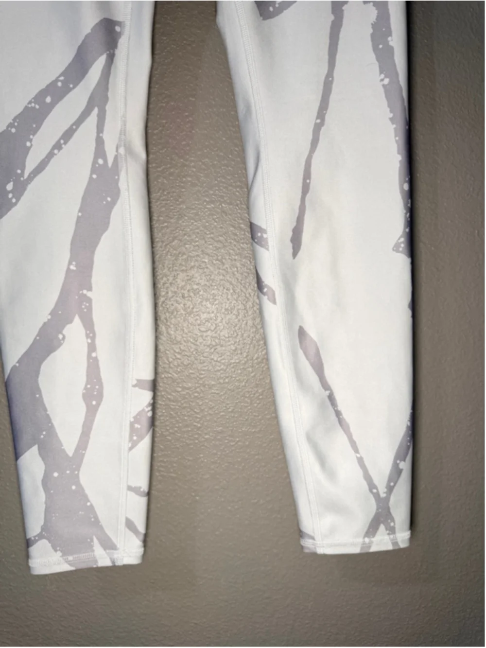 Women's Alo Yoga White & Gray Splatter High-Waist airlift Leggings L